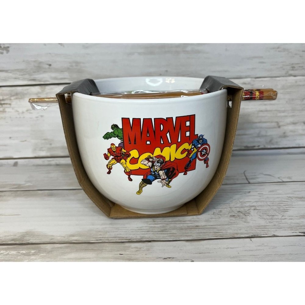 Marvel Comics Classic Avengers 20 oz (591 ml) Ramen Bowl with Chopsticks